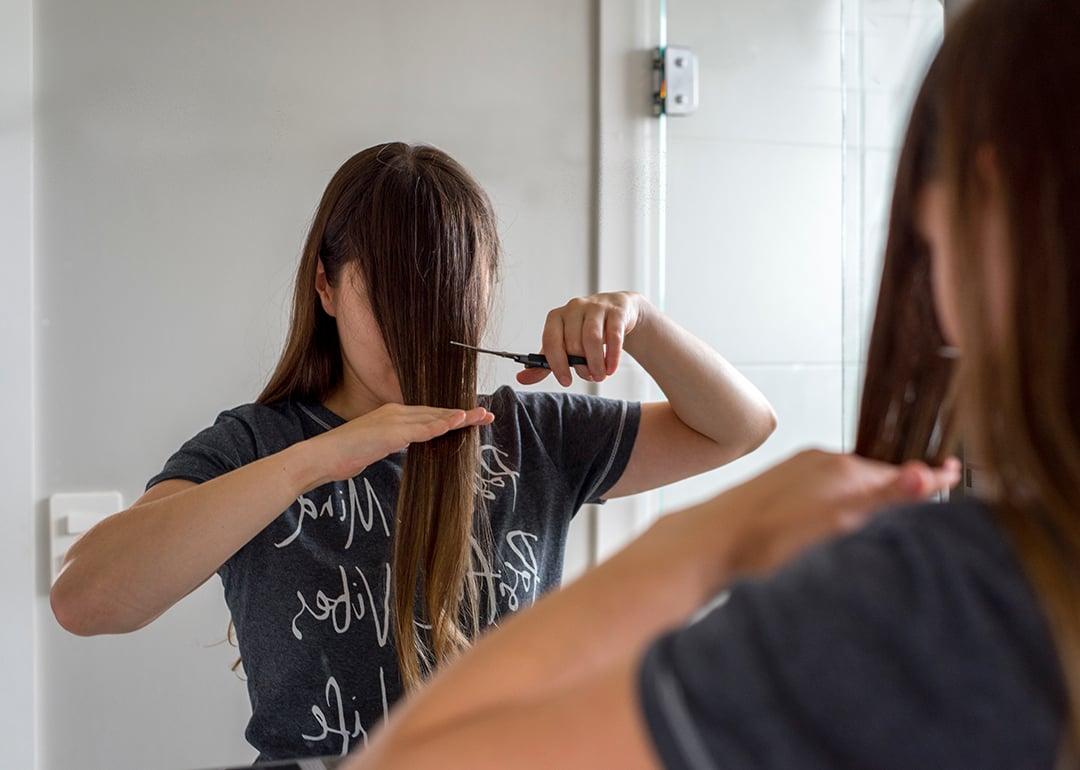 Will I look good with bangs? How to tell, according to the experts