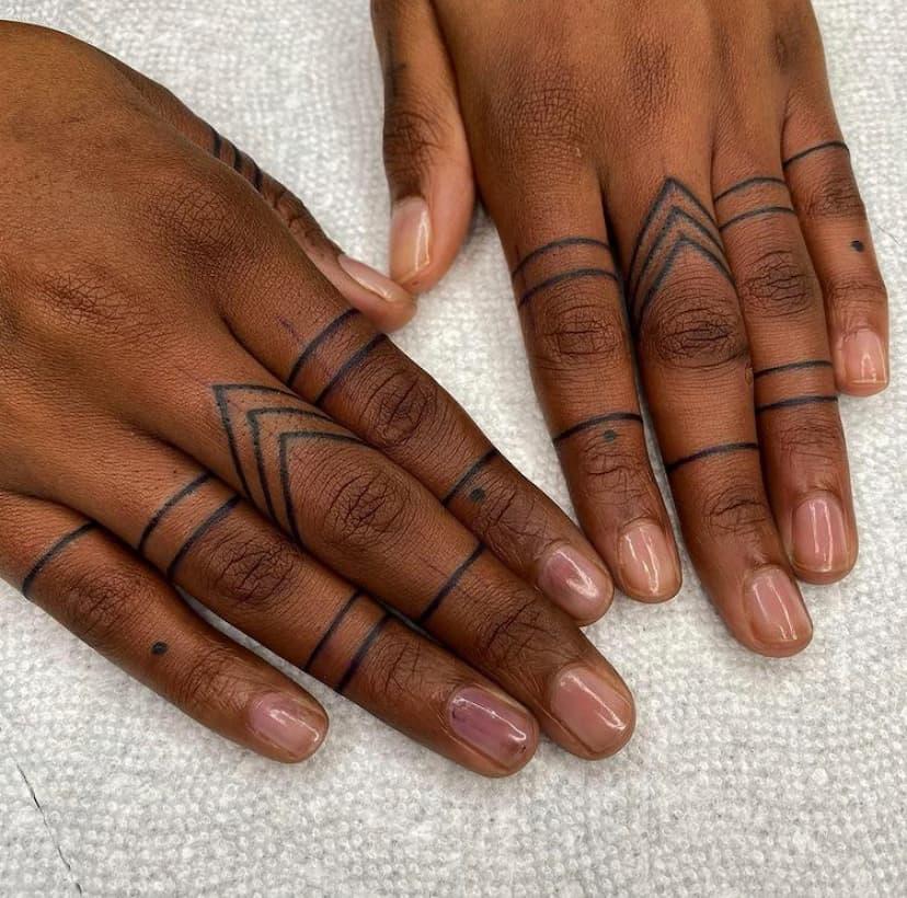 wp content/uploads///Finger_Tattoos_By_Brittany_Randell_Humblebeetattoo