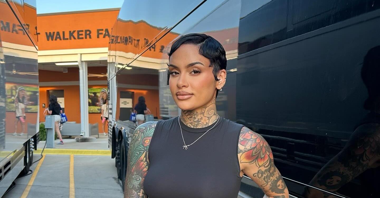 Kehlani wears a black tank top.