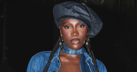 Doechii wears a denim beret