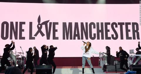 wp content/uploads///ONELOVEMAN