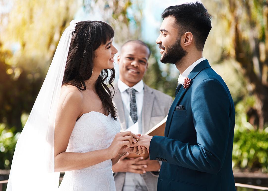 How much does the average wedding cost, according to data?