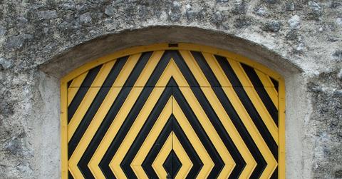 5 People Not To Take Financial Advice From