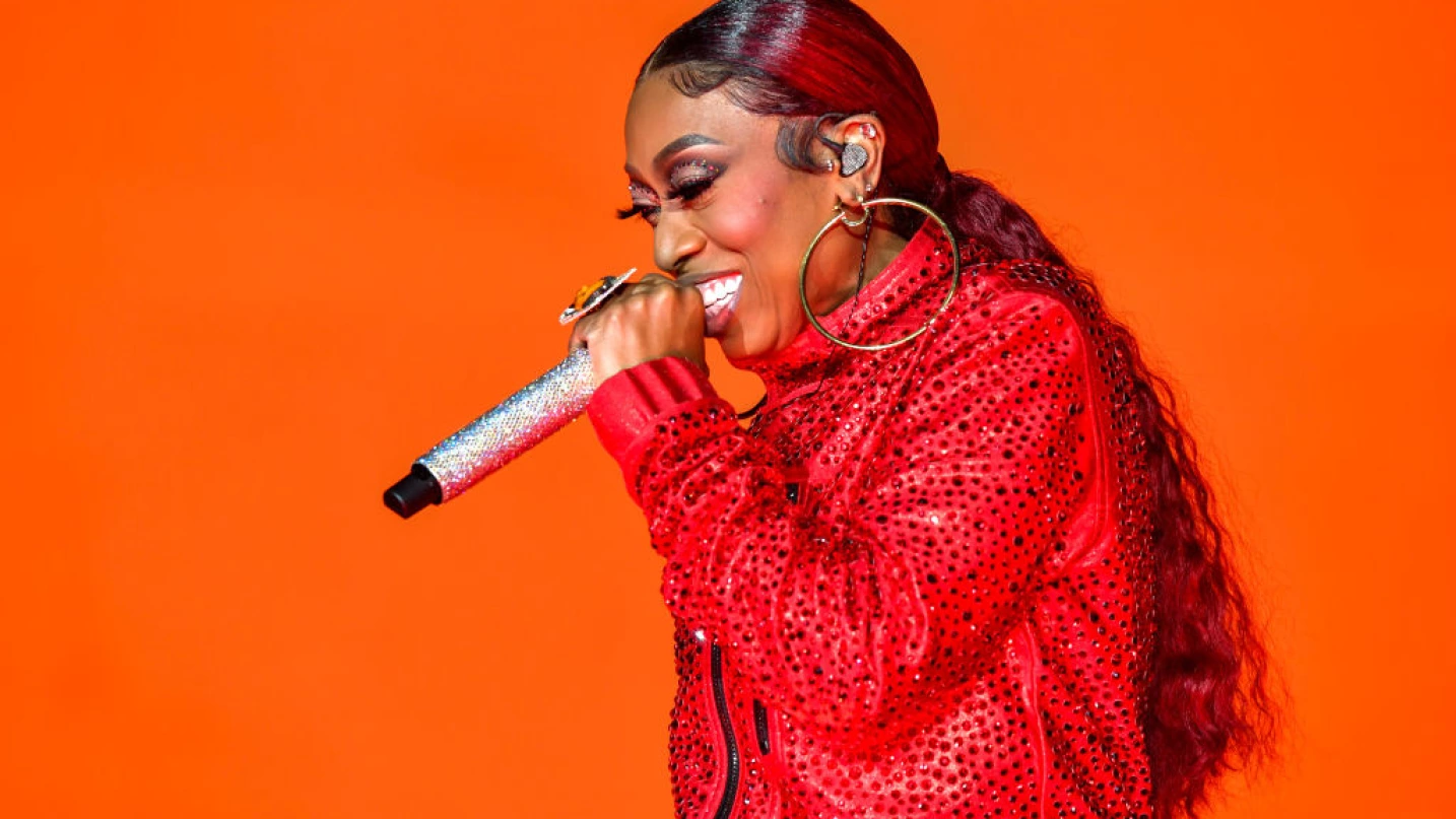Blam Female Rappers Black Female Rappers' Signature Fashion: An Influential Style Guide